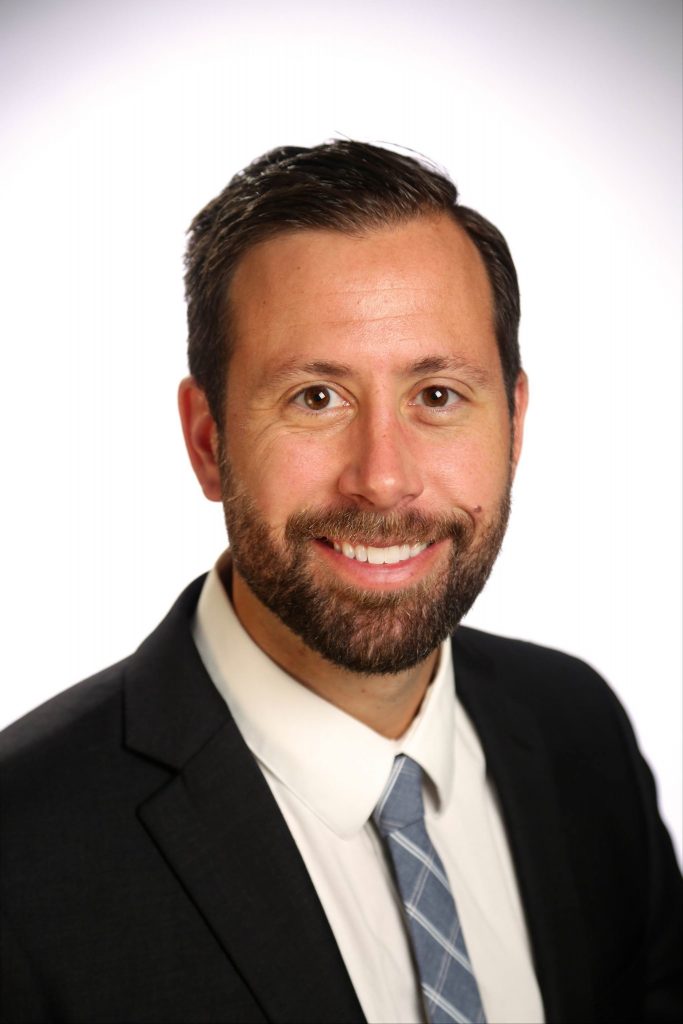 Head shot of Dr. Crawford
